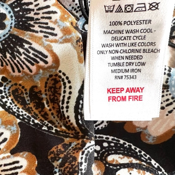 Rachel Zoe Pajama Shorts Set of 2  Size Medium pockets elastic back W/ Tie Front - Picture 12 of 12